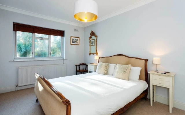Richmond Road Retreat