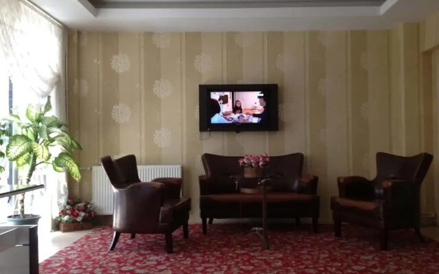Yalta Hotel