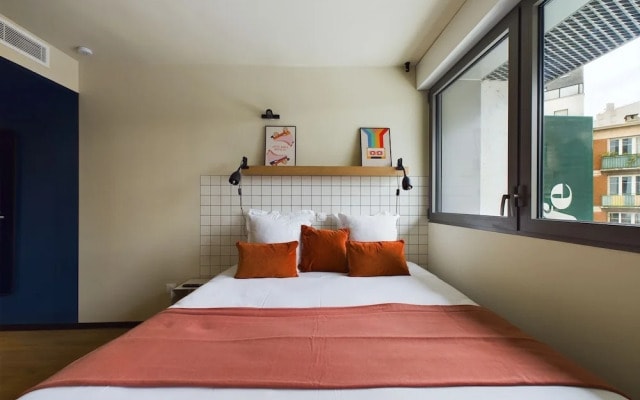 Mercure Gentilly .