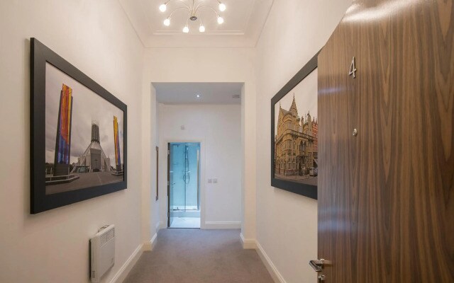 The Castle Collection - 14 Cook Street