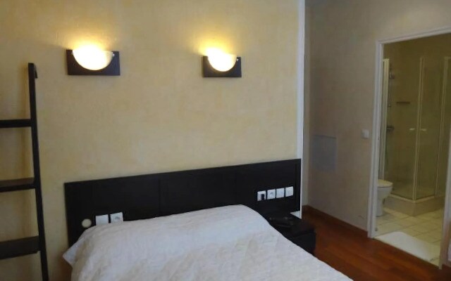 Hôtel Maât Batignolles