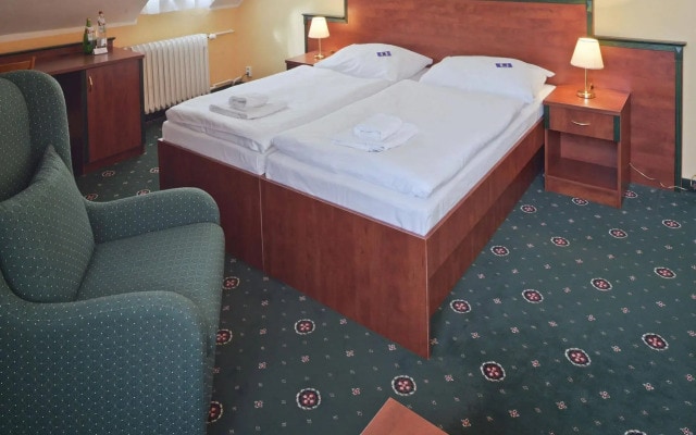 EA Hotel Esplanade