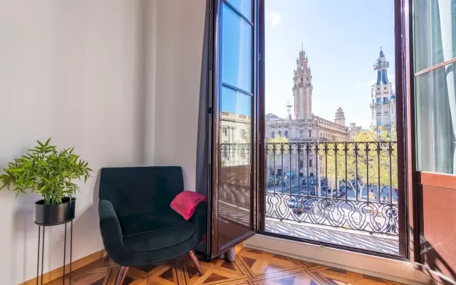 Miró in Barcelona with 2 bedrooms and 2 bathrooms