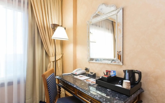 Отель Rome Marriott Park