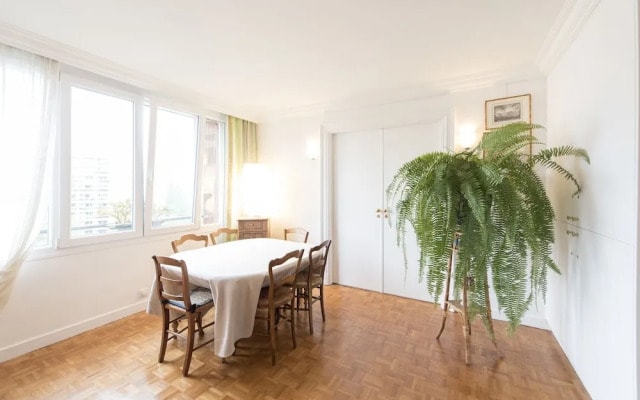 Apartment near Pont de Grenelle