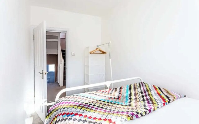 Three Bedroom Kensington Flat