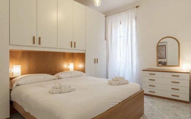Testaccio Colourful Apartment