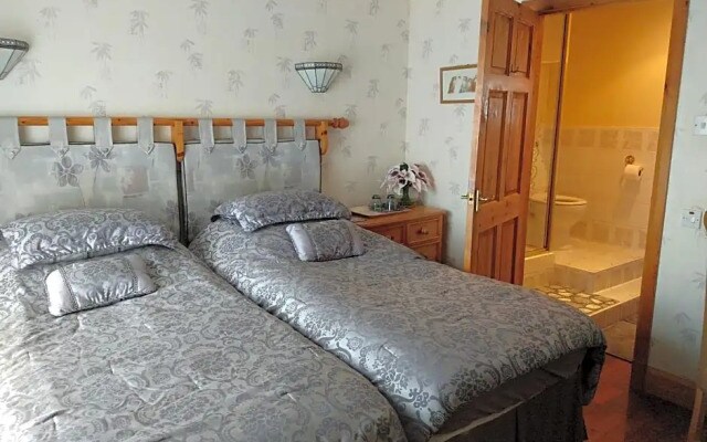 Hollingworth Lake Guest House