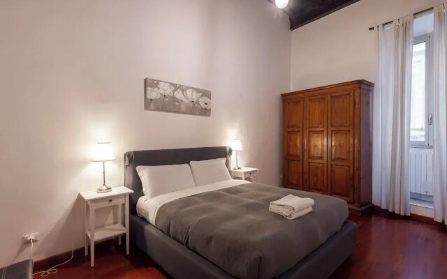 Piazza Navona Charming Large Apartment