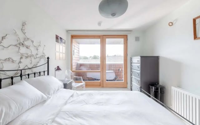 Warm & Inviting 1bedroom Flat With Patio, Camden Town!