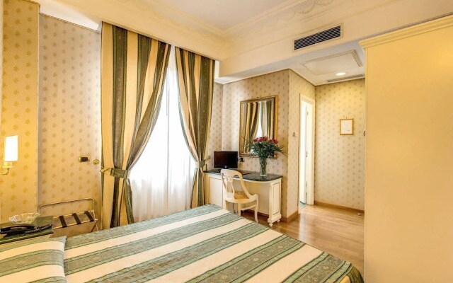 Hotel La Lumiere di Piazza di Spagna