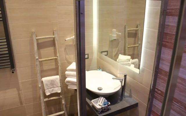 Roman Royal Rooms