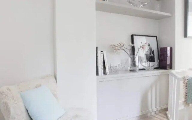 Newly Refurbished 1 Bedroom in Vibrant Notting Hill