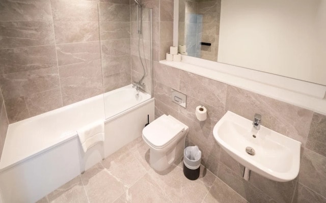Alabaster Suite by Casacity