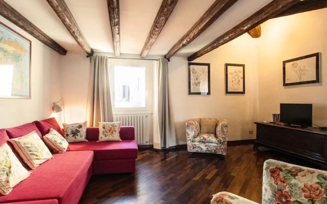 Amazing Apartment With Terrace in Piazza del Fico, Close Piazza Navona