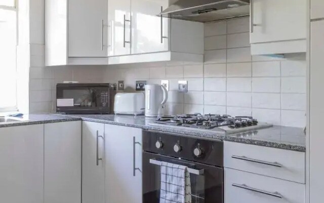 Warner House Apartments