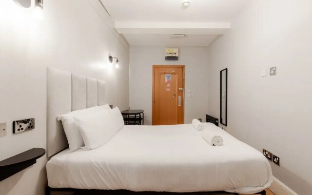 Britannia Hyde Park Hotel By PLI