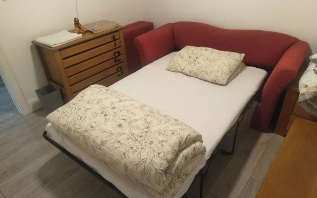 Southall - Sleeps 3 & Great Transport Links