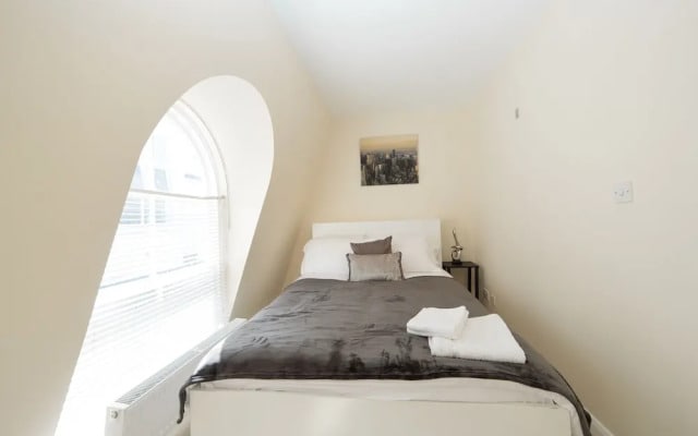 Q Home - Paddington One