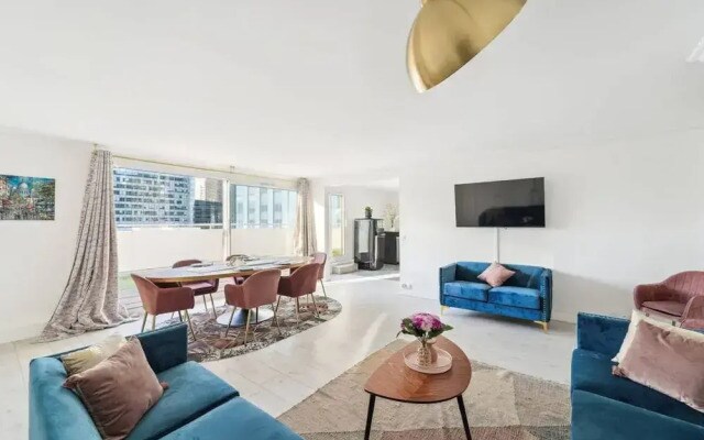 Exceptional Terrace apt - La D Fense - Bail Mob