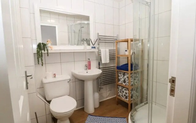 2B Cavendish Villas