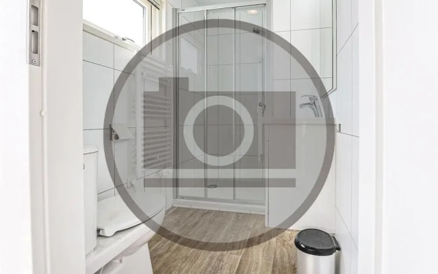 Awesome Ship/boat in Aalsmeer With 2 Bedrooms and Wifi