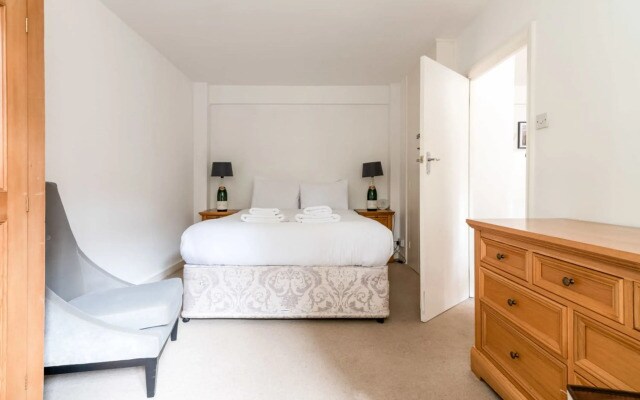 Gorgeous Putney Flat