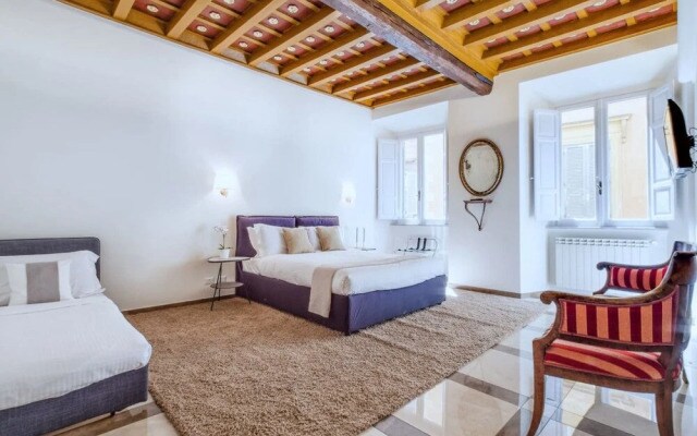 Azalea-lovely Flat in top Location/trevi'sfountain