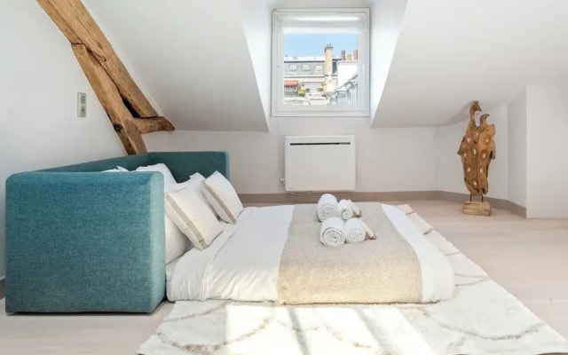 1537 Bourg Tibourg