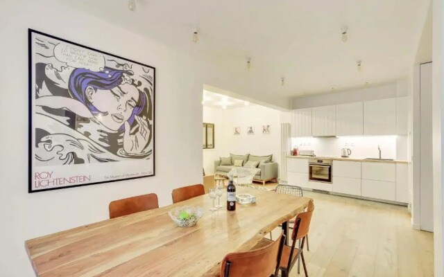 Central & Stylish Renovated Parisian Apt / 6-8 Guests