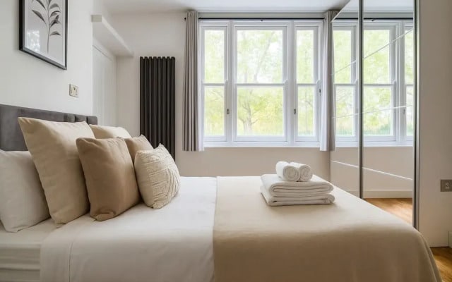 Modern Studio Flat in Hammersmith