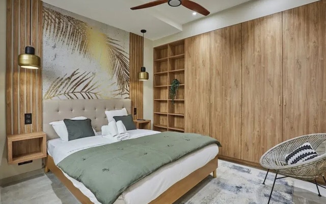 Exceptional Apartment Near Montmartre 10 People