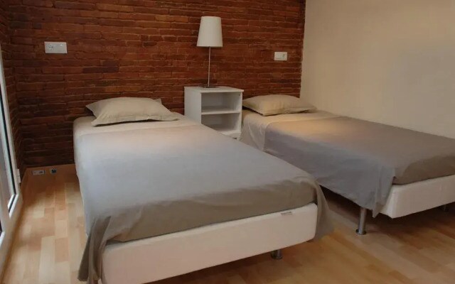 Old Town Apartment With Balcony And Wifi