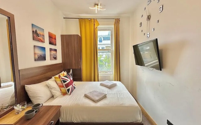 205 Earls Court