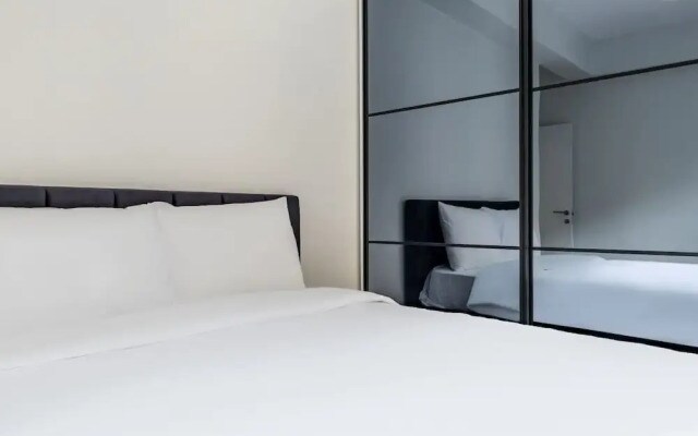 Central and Modern 2 1 Flat in Sisli