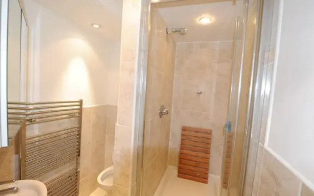 Cosway Serviced Apartments
