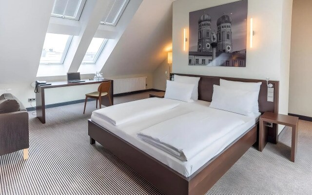 Augusten Hotel
