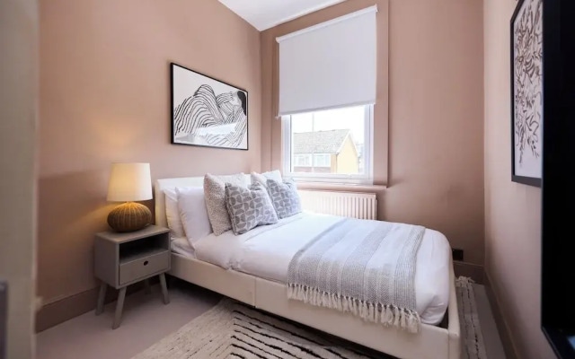 The Earlsfield Flat
