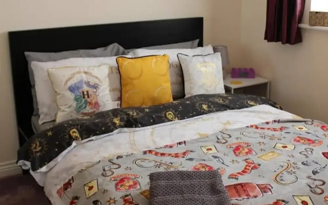 3 Bed Lego Themed Home - Sleeps 6 - Wifi, Parking