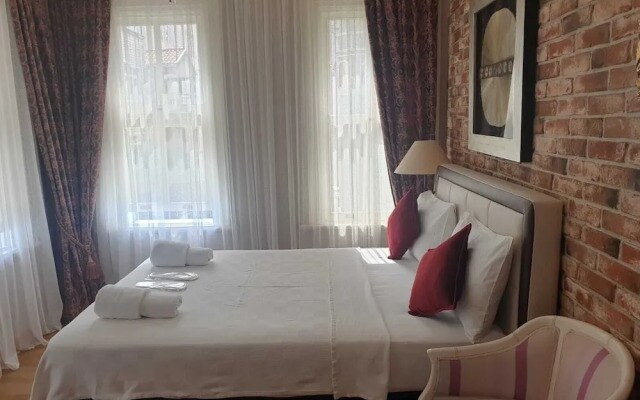 Bosphorus Bridge Hotel