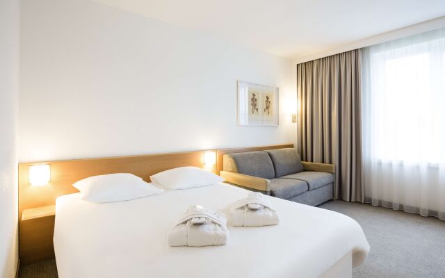 Novotel Paris Suresnes Longchamp