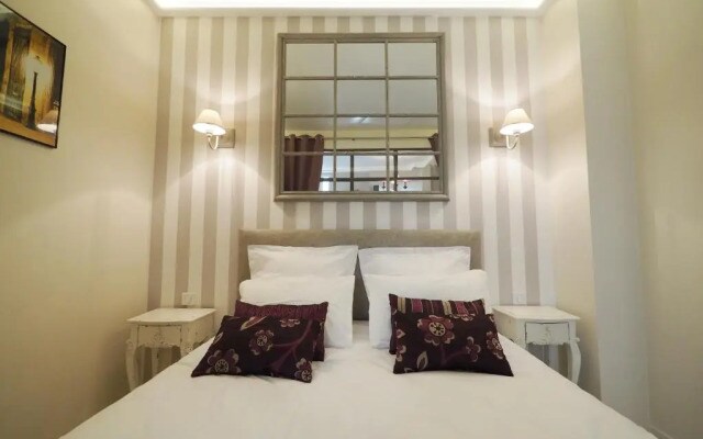 Saint Germain Elegant ChicSuites