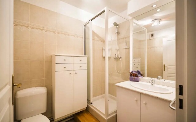 Europea Paris Center Beaudelaire