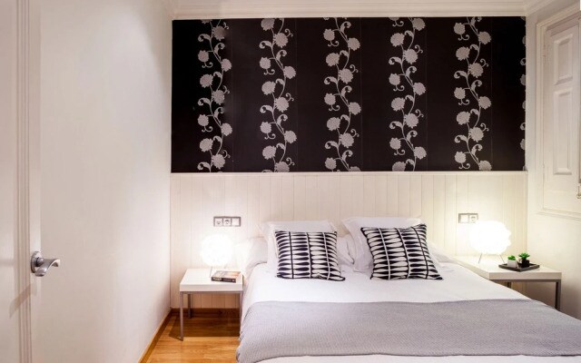 Feel at Home Gran Via Apartments