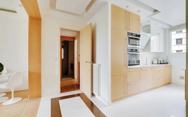 Charming Appt With A/c- 1bd/2p - Tour Eiffel