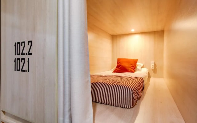 Dad&Cat Capsule Hotel - Hostel