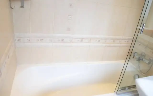 1 Bedroom Apartment Near Victoria Station