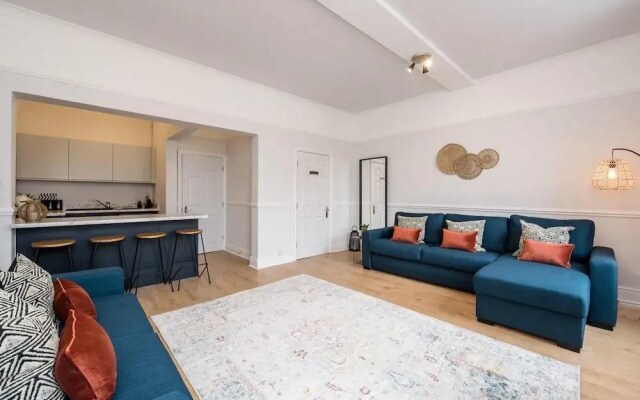 Host Apartments Seel St Modern Townhouse Apt