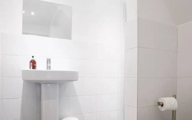 Modern 1 Bedroom Apartment in Fulham