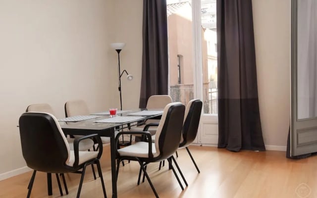 Modern Center Apartments